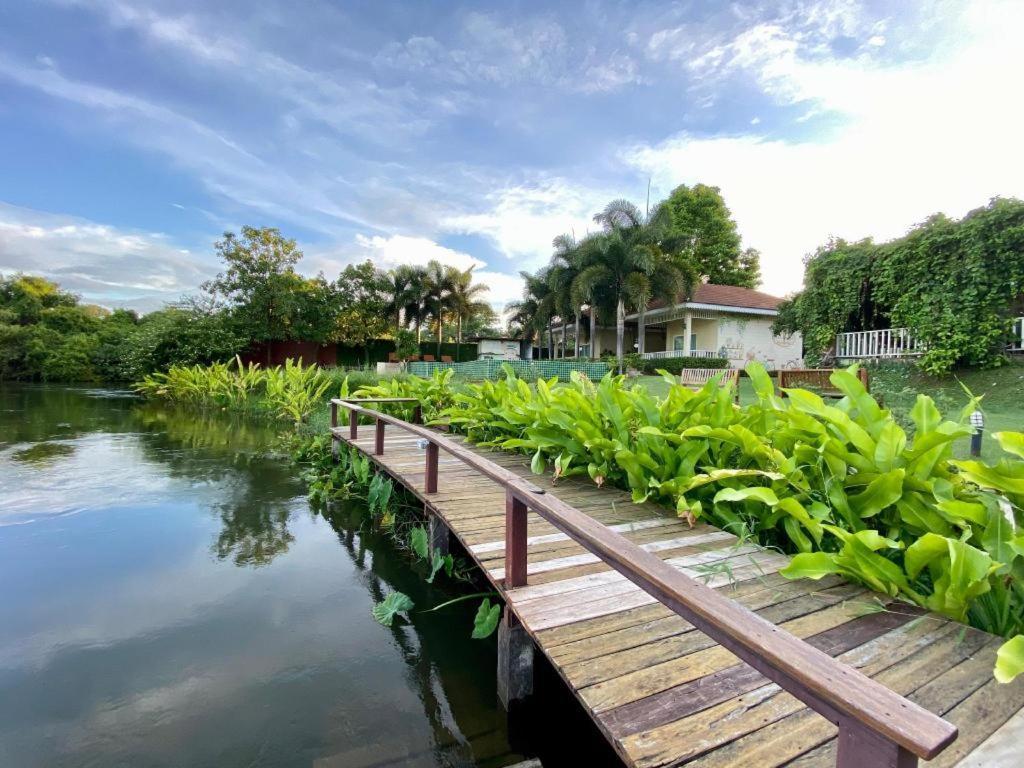 Ruen Maihom Riverside Cottage Kanchanaburi Exterior foto