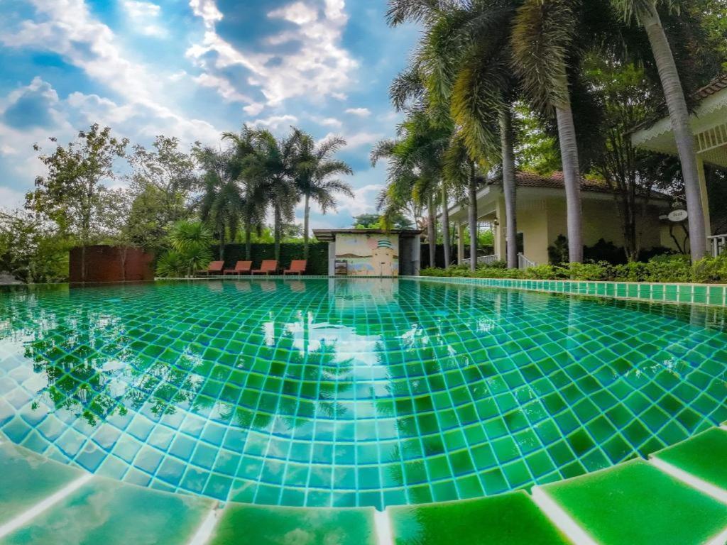 Ruen Maihom Riverside Cottage Kanchanaburi Exterior foto